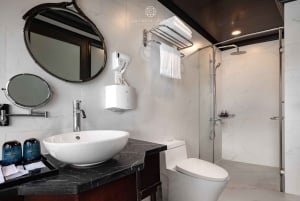 2-dages: Halong Lan Ha Bay 5-stjernede krydstogter m/balkon og badekar