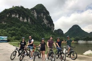2 giorni: Hanoi - Ninh Binh - Crociera di lusso nella baia di Halong