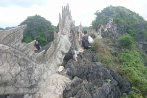 2 giorni: Hanoi - Ninh Binh - Crociera di lusso nella baia di Halong