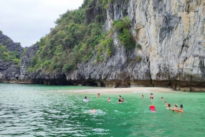 Croisière de 2 jours dans la baie de Lan Ha et à Cat Ba, avec kayak, vélo et plus encore