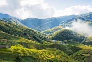 2-Day Overnight Sapa Tour by Bus from Hanoi
