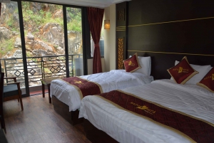 From Hanoi: 2-Day Overnight Sapa Tour by Luxury Transfer