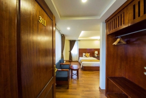 From Hanoi: 2-Day Overnight Sapa Tour by Luxury Transfer