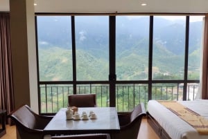 From Hanoi: 2-Day Overnight Sapa Tour by Luxury Transfer