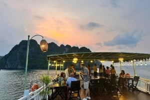 Croisière de luxe de 2 jours dans la baie de Bai Tu Long