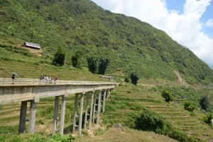 2-Day Sapa Adventure with long treks - overnight in hotel