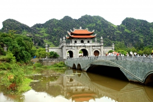 2 day Trang An - Mua cave - Cycling with Bungalow stay