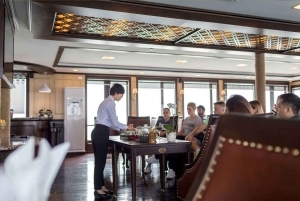 2 días en la bahía de Lan Ha desde Hanói en el crucero de 5 estrellas Orchid Trendy Cruise