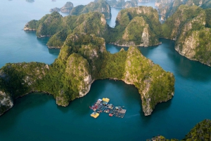 25 Minuten Rundflug in der Halong-Bucht mit dem Wasserflugzeug