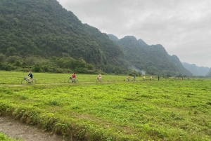 2Daagse Tour : Lan Ha Baai - Cat Ba Eiland - Grotten - Kajakken