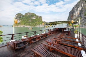 Vanuit Hanoi: 3-daagse cruise, grotten en kajakken in Bai Tu Long Bay