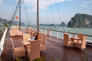 Vanuit Hanoi: 3-daagse cruise, grotten en kajakken in Bai Tu Long Bay