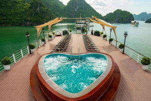 Ha Long: Lan Ha-bukten og Viet Hai Village 3-dagers 5-stjerners cruise