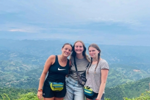 Tour de Lujo en Moto de 3 días por el Bucle de Ha Giang con Easy Rider