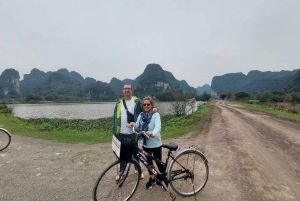 3- Day Overnight on Halong Cruise and Bungalow in Tam Coc