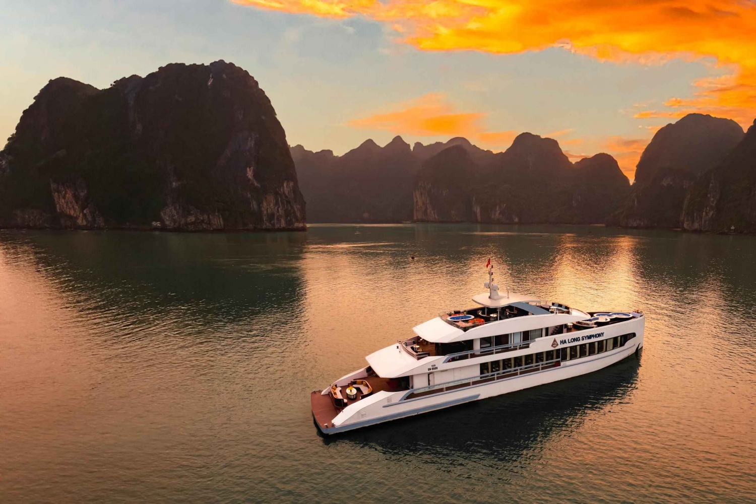 From Ha Long: Luxury Symphony Day Cruise with 2 Jacuzzi Pool