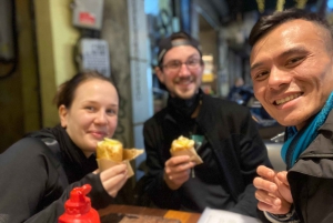 Hanoi: Private Street Food Evening Walking & Train Street