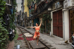 Hanoi Private Photoshoot – Iconic Spots & Hidden Gems