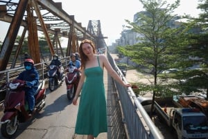 Hanoi Private Photoshoot – Iconic Spots & Hidden Gems