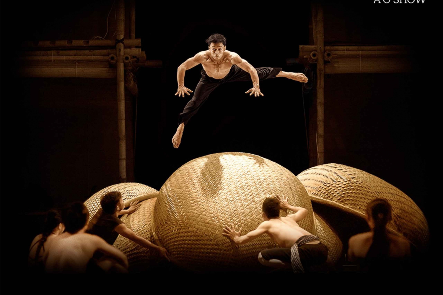 Ho Chi Minh : Un spectacle de cirque de bambous à l'Opéra de Saigon