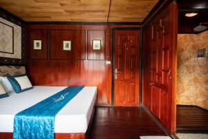 Bai Tu Long Bay: 3-Day & 2-Night Swan Cruises