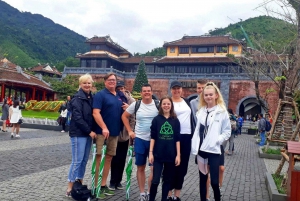 Bà Nà Hills and Golden Bridge: Tour from Hoi An and Danang