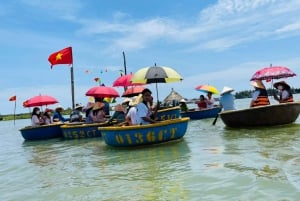 Ba Tran : bateau-panier à Hoi An dans la forêt de cocotiers
