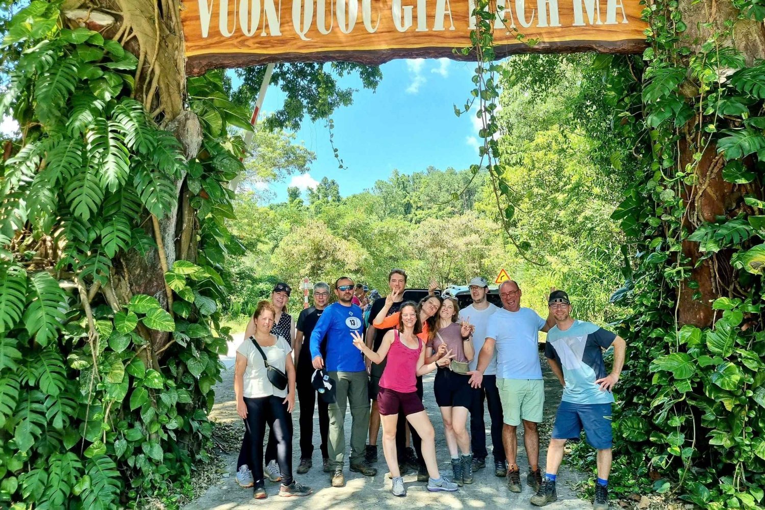 Desde Hue: Excursión al Parque Nacional de Bach Ma con Almuerzo Picnic