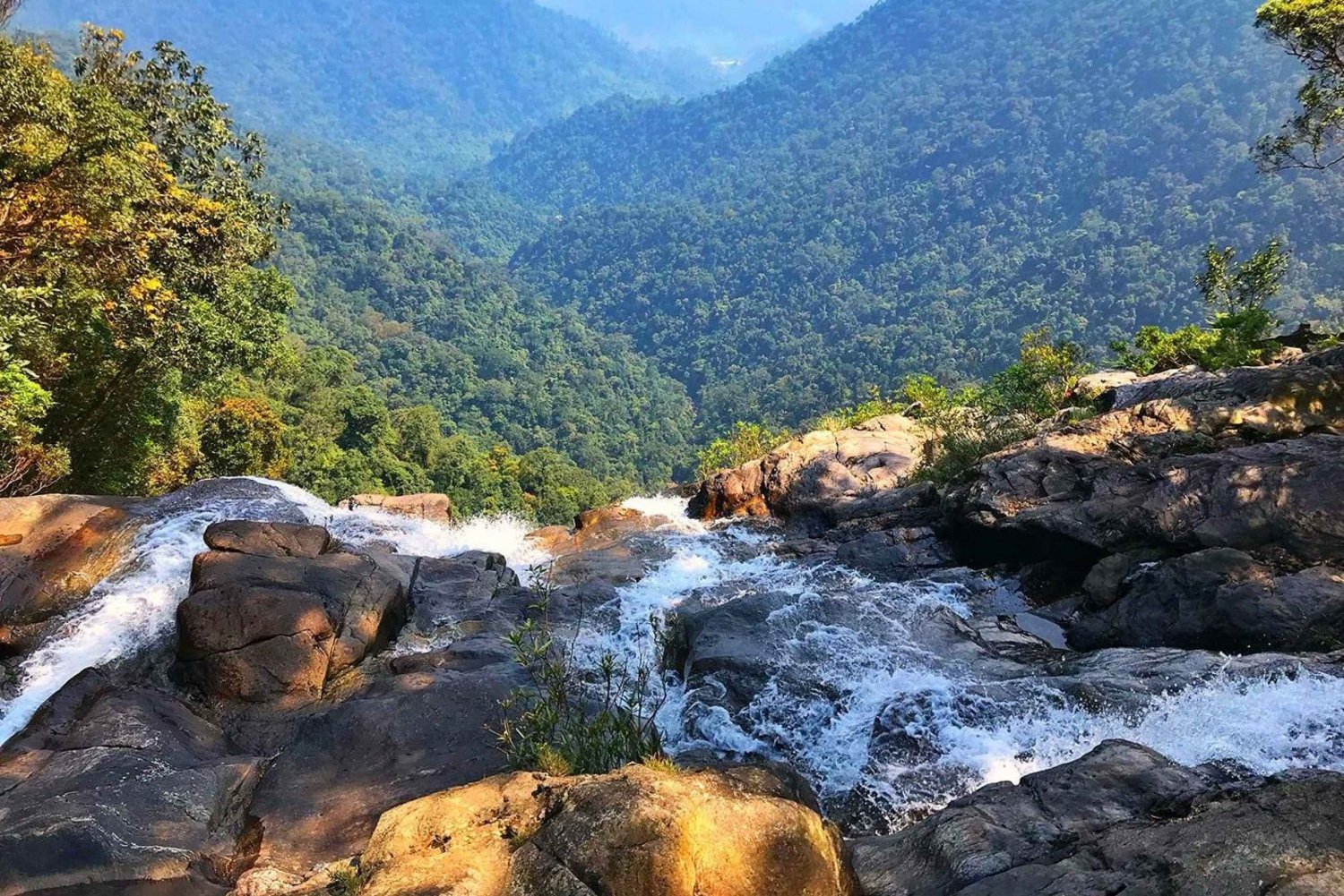 Bach Ma Nationalpark Trekkingtur fra Hue/DaNang/Hoian