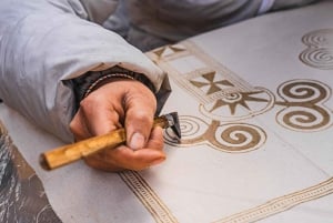 Batik tradicional de cera de abeja H'Mong