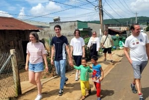 BEDSTE DALAT-GRUPPETUR-TRE VANDFALD-KAFFE-SILKE-PAGODA