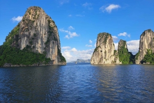 ЛУЧШИЙ ДНЕВНОЙ КРУИЗ Откройте для себя нетронутую красоту залива Бай Ту Лонг.