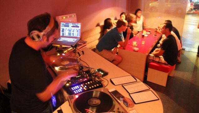 Bootleg DJ Cafe