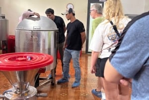 Buôn Ma Thuột: Von der Bohne zur Tafel – Kakaofarm- und Fabrikbesichtigung