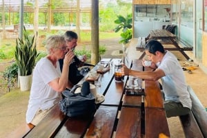 Buon Ma Thuot: Visita a uma fazenda de café Bean to Brew com degustação