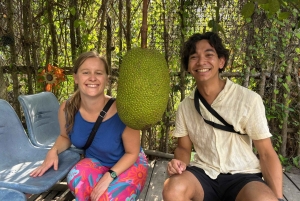 Can Tho: Floating Market, Cacao & Canals with French Guide