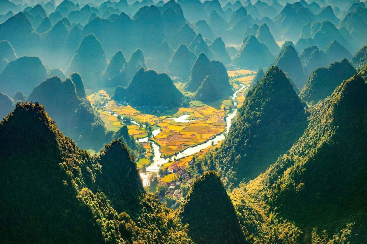 Cao Bang Loop 5-Day Motorbike Trip with Riders Crew