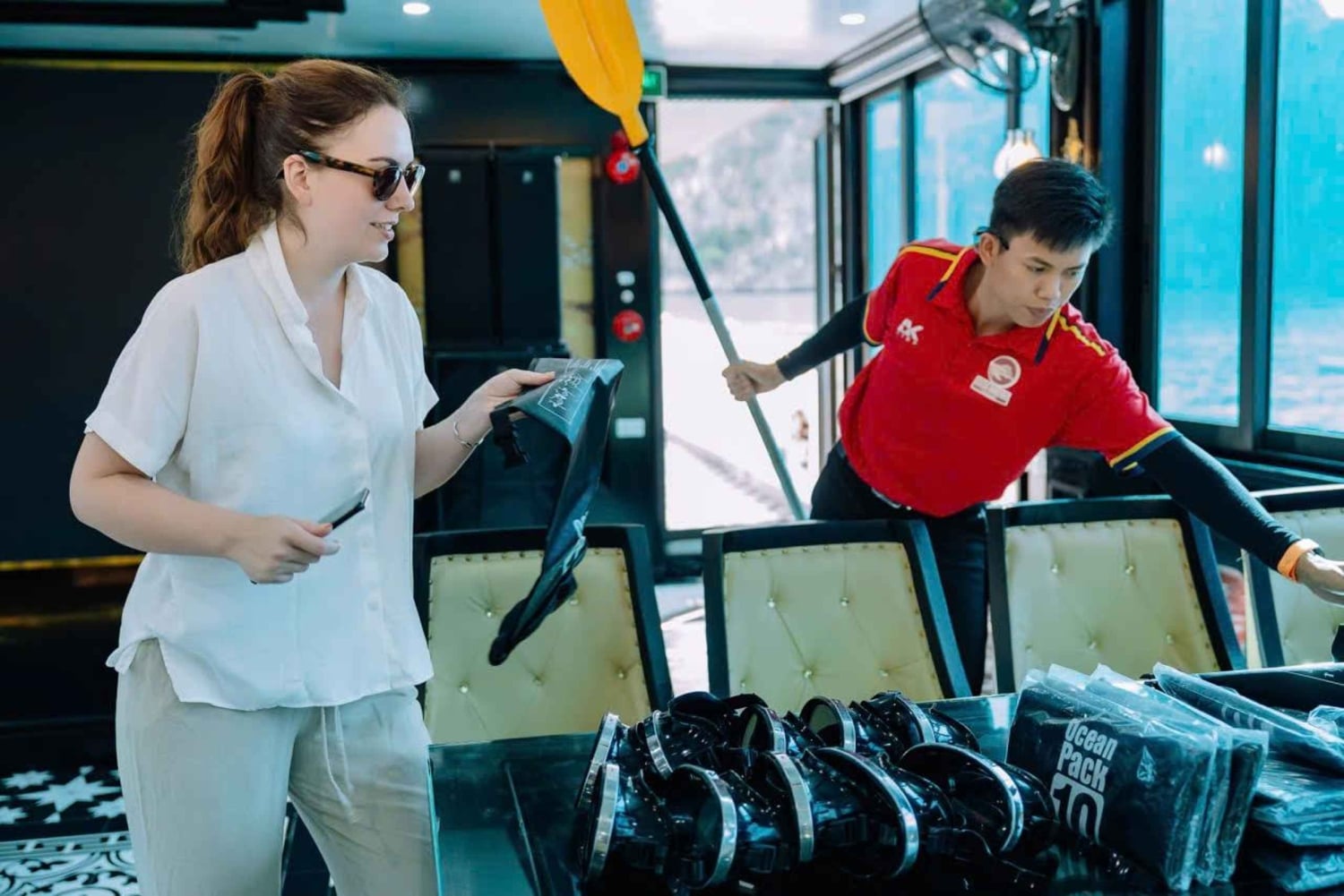 Cat Ba: Crucero de 2 días por la bahía de Lan Ha con actividades y comidas