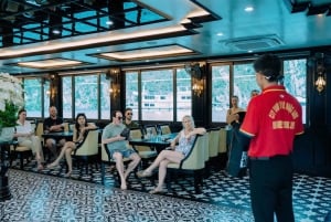 Cat Ba: Crucero de 2 días por la bahía de Lan Ha con actividades y comidas