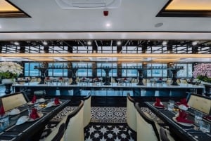 Cat Ba: Crucero de 2 días por la bahía de Lan Ha con actividades y comidas