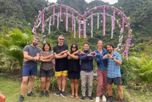 Cát Bà: Guided Motorbike Tour with Lunch & Boat Ride