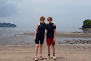 Cat Ba Island Bike Tour – Cykla genom naturen Halvdag