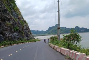 Cat Ba Island Bike Tour – Cykla genom naturen Halvdag