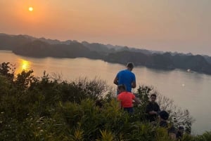 Cat Ba : sortie en kayak et plancton bioluminescent dans la baie de Lan Ha