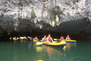 Cat Ba: Lan Ha Bay boutique cruises- Paseo en bici, kayak, comidas