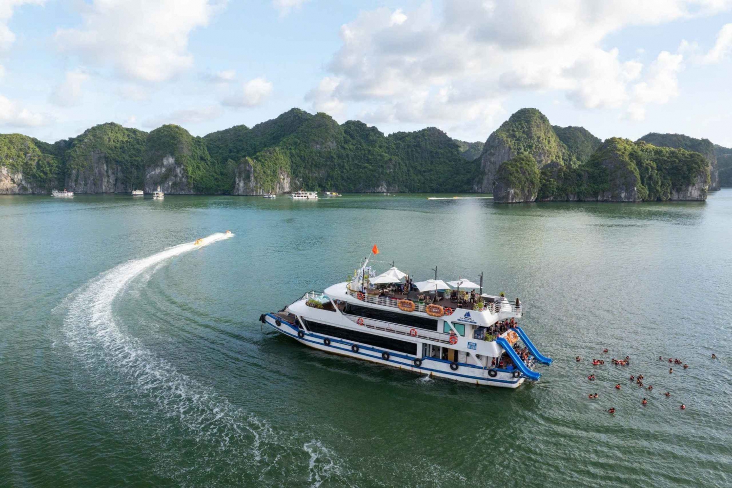 Cat Ba: Lan Ha Bay Halfday Cruise with Kayaking