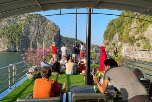 Da Ha Noi: baia di Lan Ha, villaggio di Viet Hai con kayak