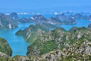 Da Ha Noi: baia di Lan Ha, villaggio di Viet Hai con kayak