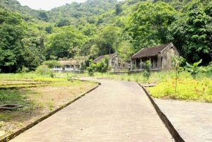 Da Ha Noi: baia di Lan Ha, villaggio di Viet Hai con kayak