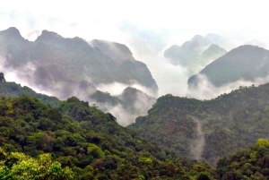 Da Ha Noi: baia di Lan Ha, villaggio di Viet Hai con kayak